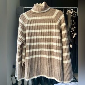 H&M Beige and White Striped Turtleneck Sweater